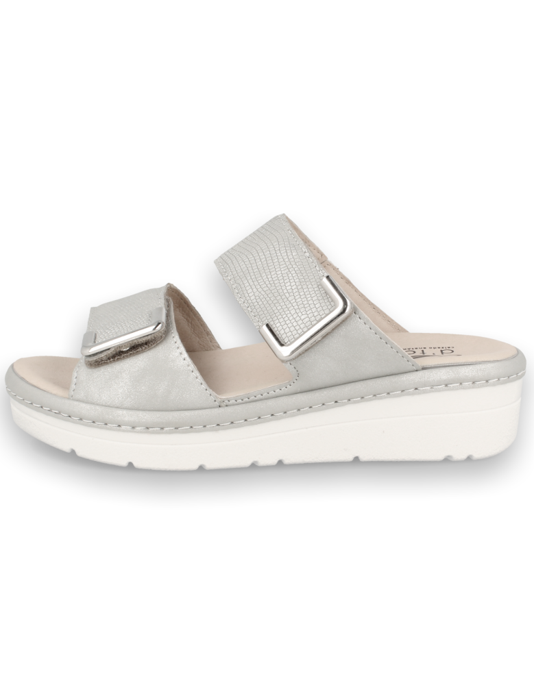 Comfortable sandal, with removable insole. Model YAIZA Silver